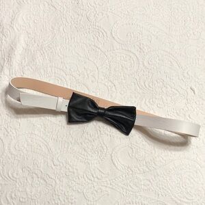 Garuglieri Elegant Black and White Leather Bow Tie, Leather Belt, Size Large